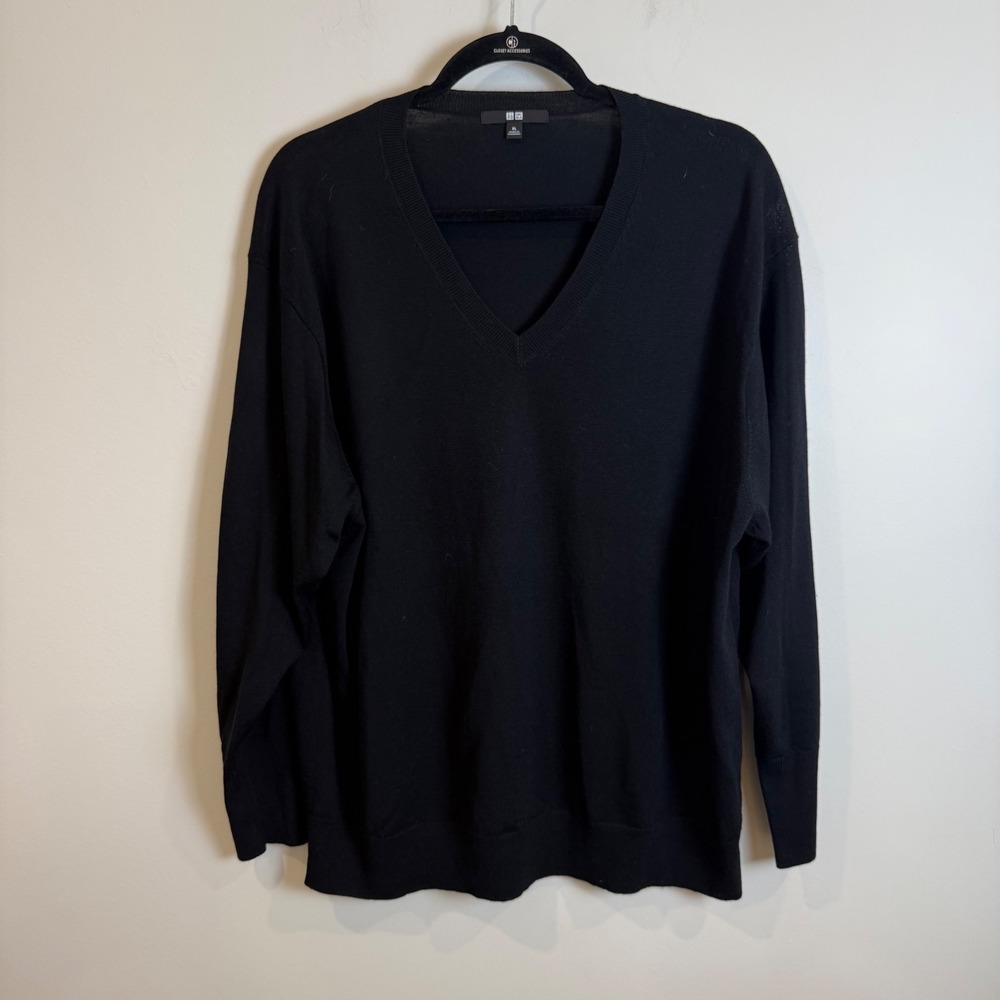 Uniqlo Extra Fine Merino Wool V-Neck Sweater Black XL 421710 Mens Long Sleeve